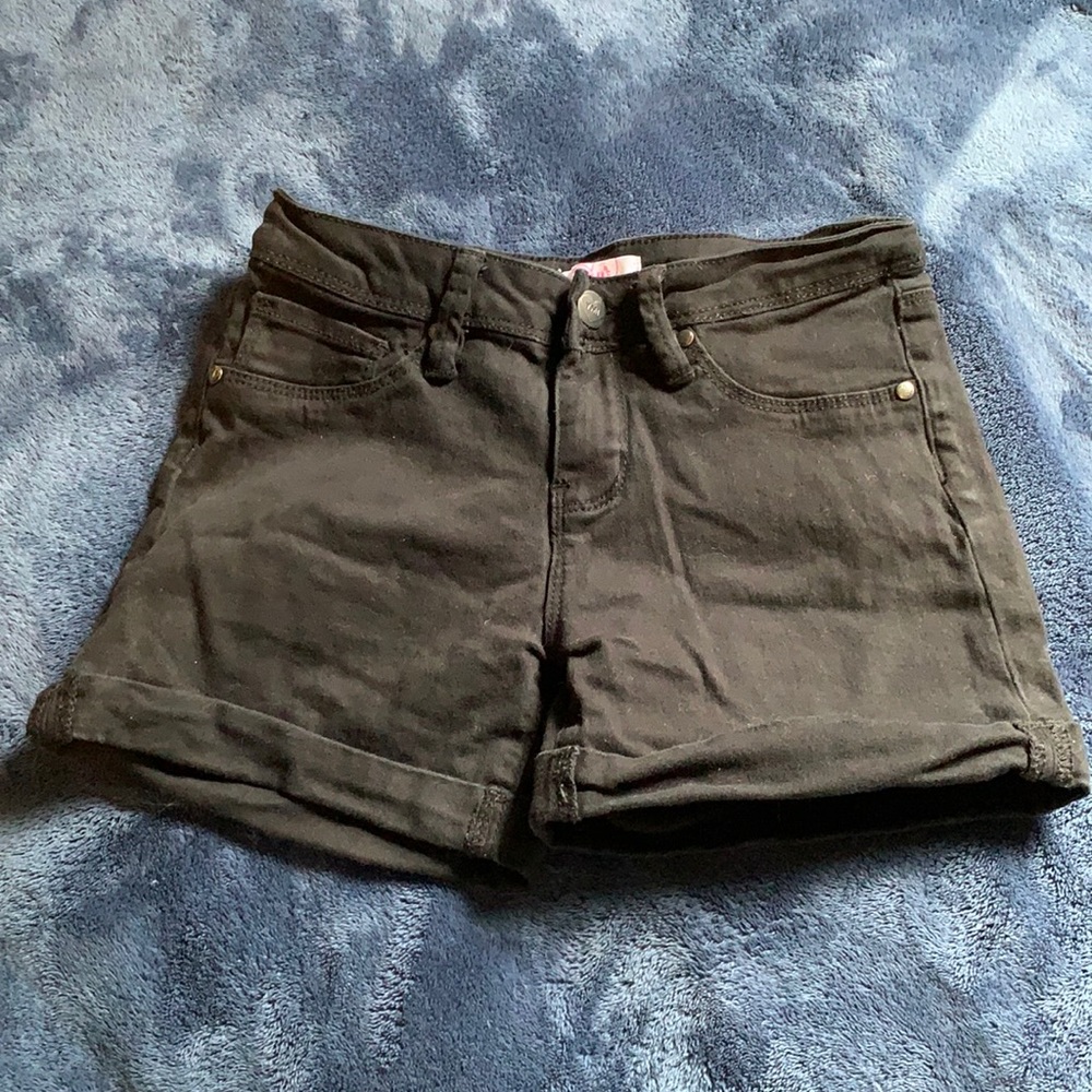 * LAST CHANCE* YMI Girls shorts